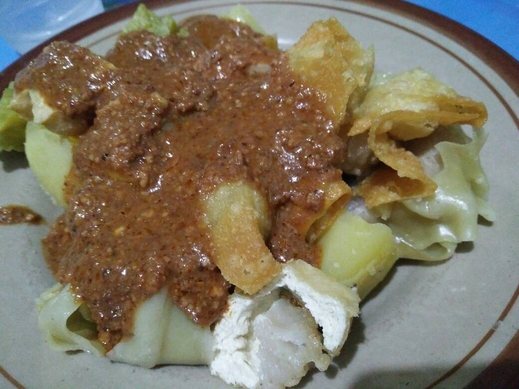 Nikmatnya Siomay Dan Batagor Mang Edy – Pemerintah Kota Surakarta